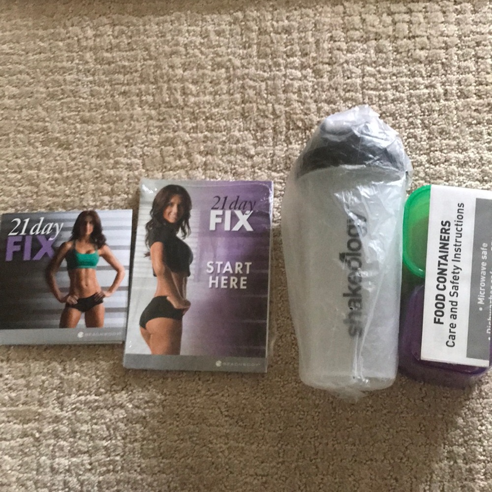 Beachbody 21 Day Fix DVD & Accessories
